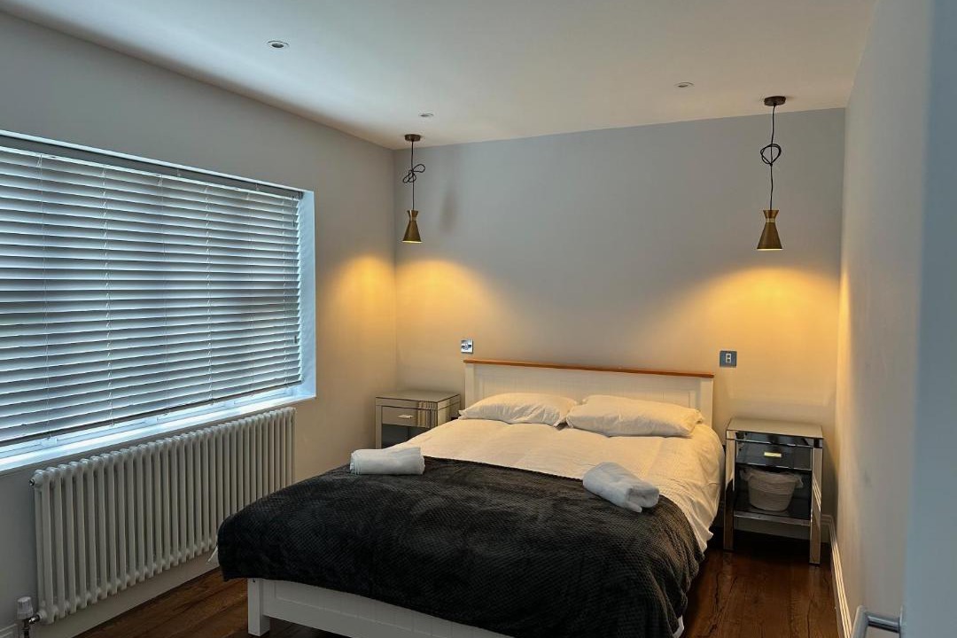 Photo of Others in Underhill