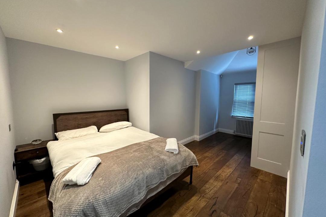 Photo of Others in Underhill