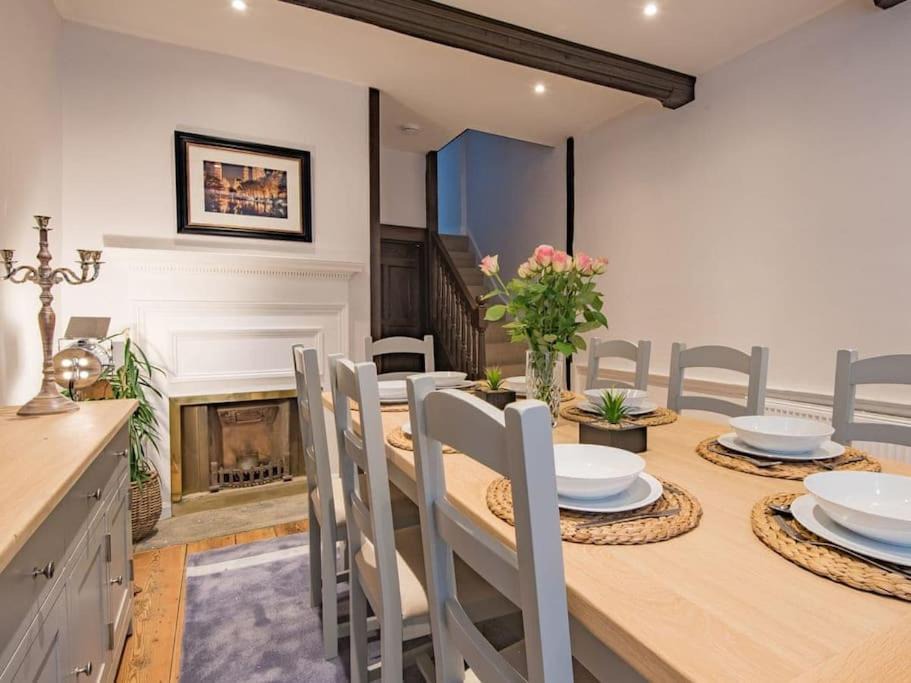 Photo of Others in The King's Mile