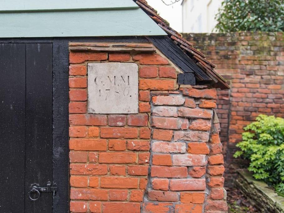 Photo of Others in The King's Mile