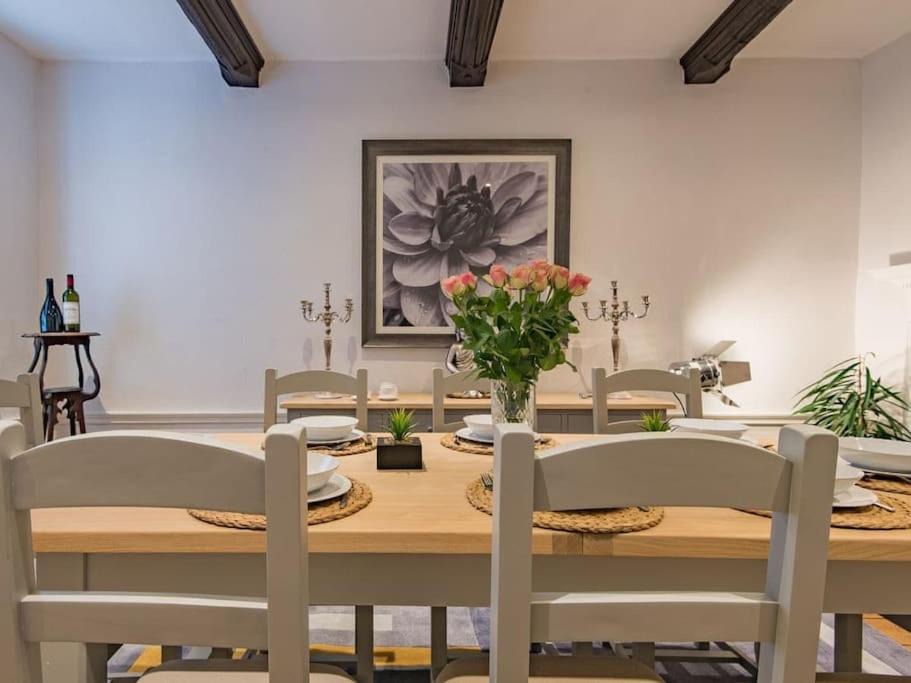 Photo of Others in The King's Mile