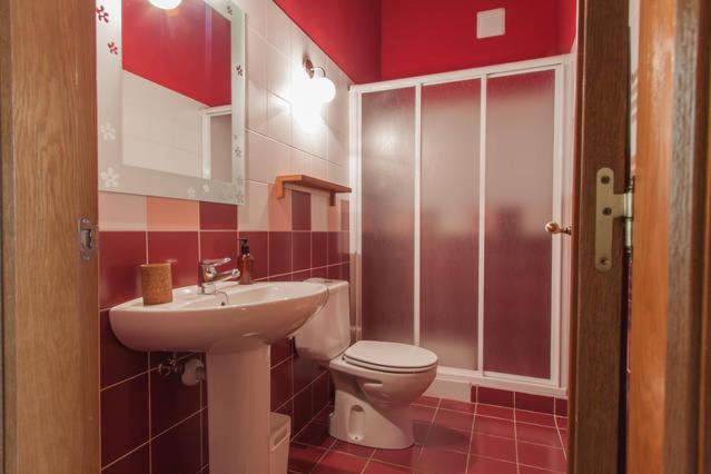 Photo of Bathroom in Esnoz