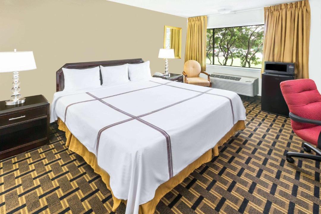 Photo of Bedroom in Shreveport