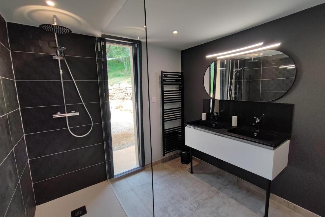 Photo of Others in Cazillac