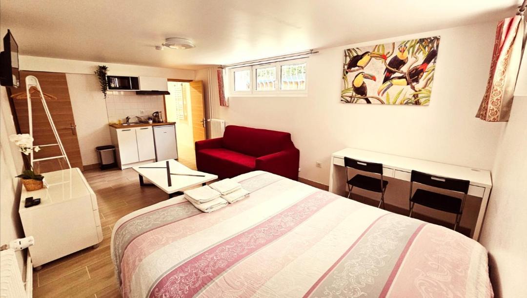 Photo of Others in Les Muriers