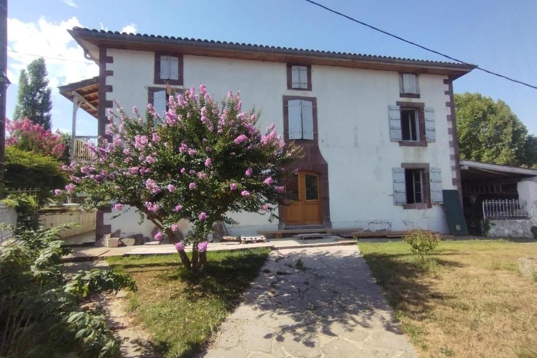 Photo of Others in Uhart-Cize