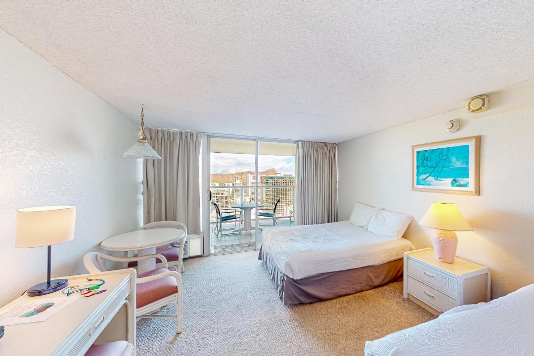 Photo of Livingroom in Waikiki