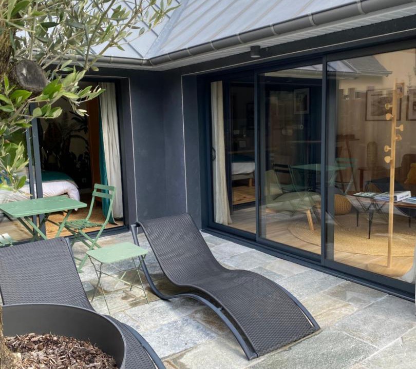 Photo of Others in Quevert