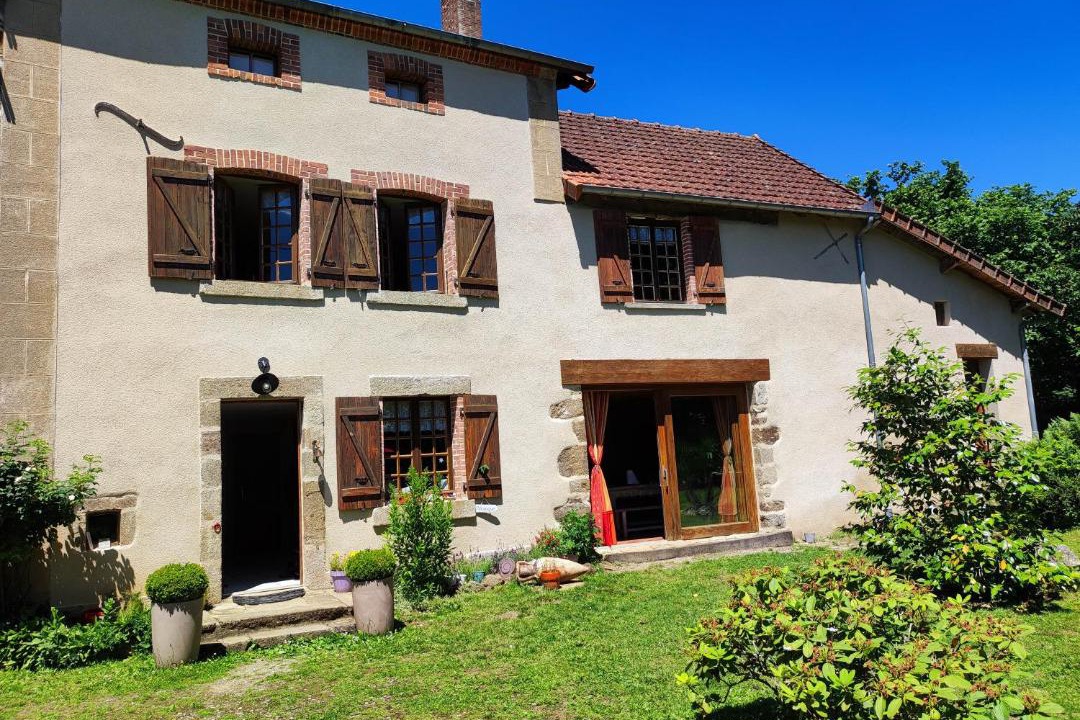 Photo of Buildings in Blessac
