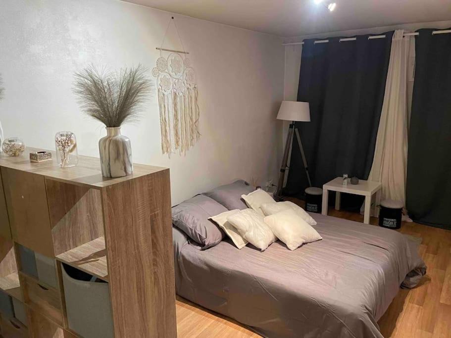 Photo of Bedroom in Enghien-les-Bains