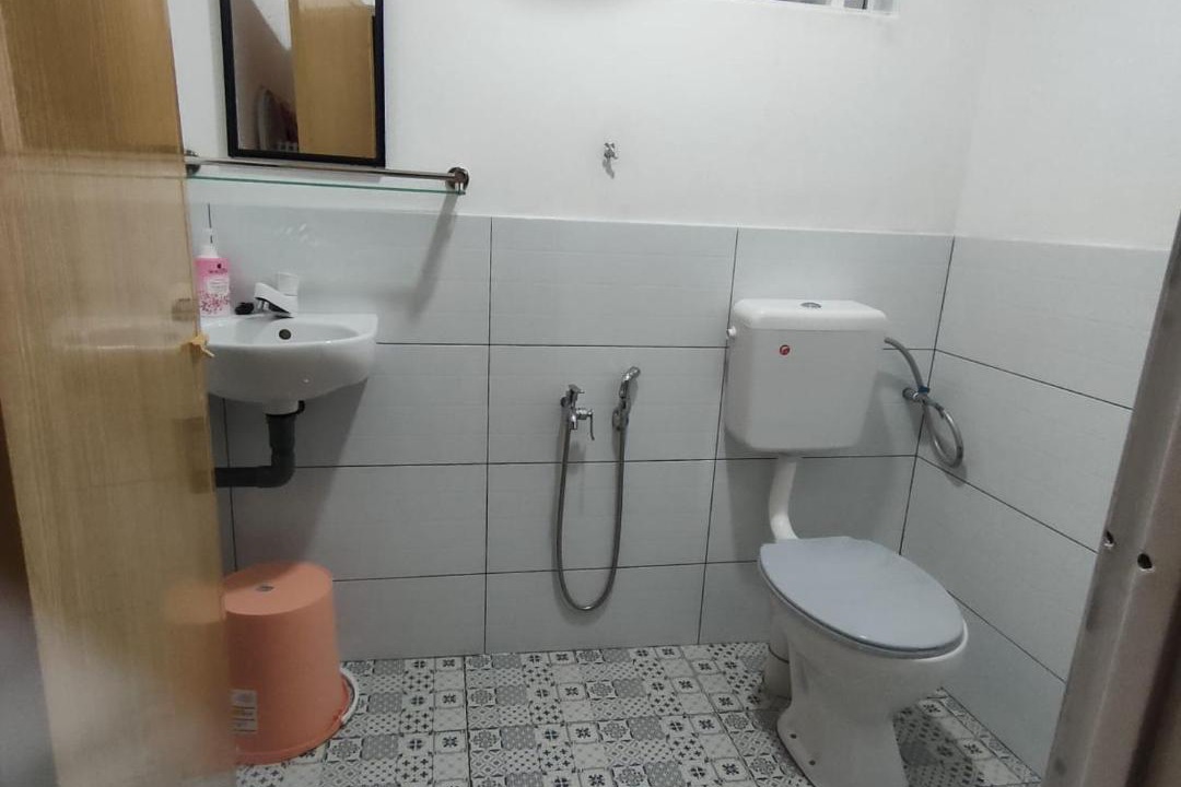 Photo of Bathroom in Kampung Sungai Baharu Rungkup