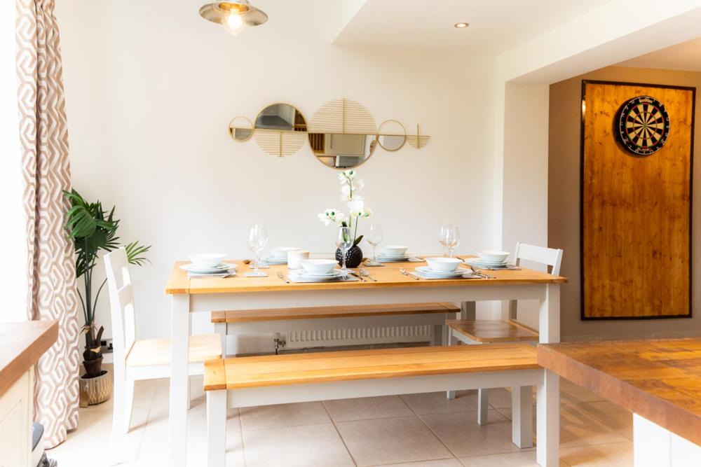 Photo of Others in Coton in the Elms