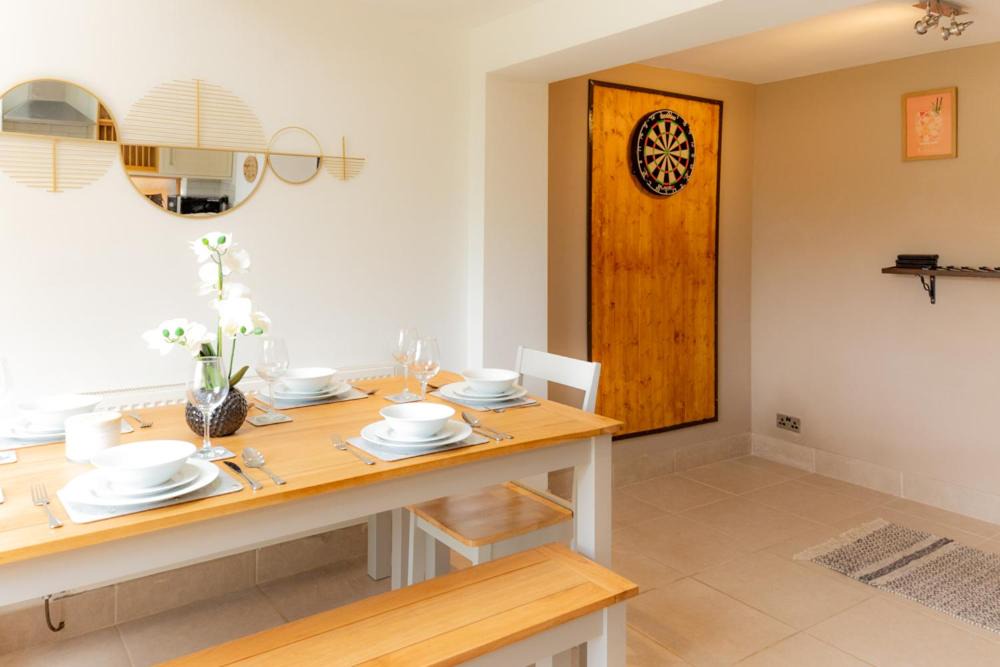 Photo of Others in Coton in the Elms