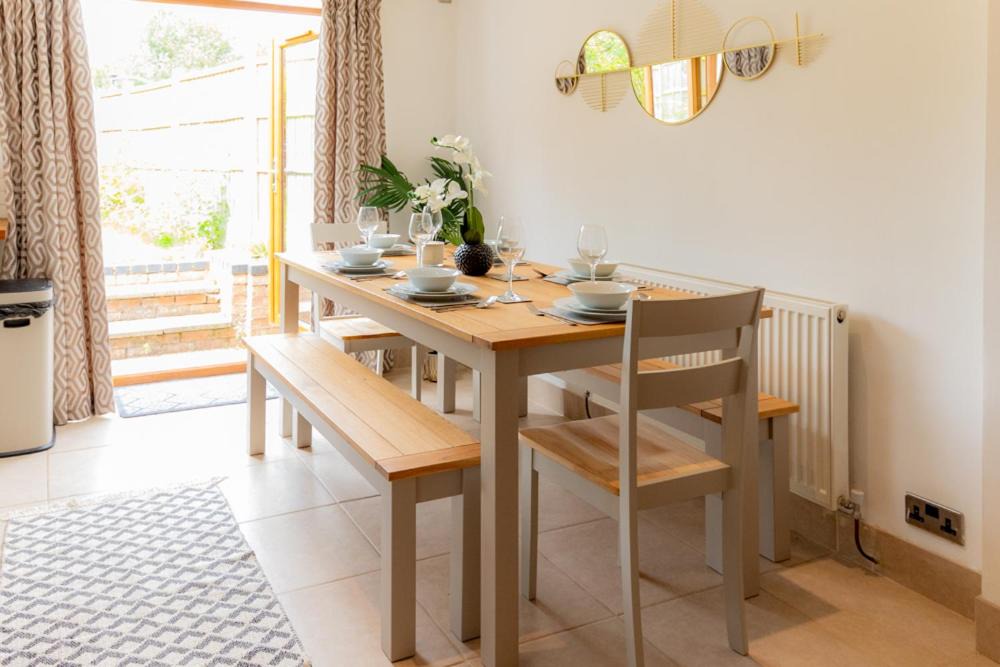 Photo of Others in Coton in the Elms