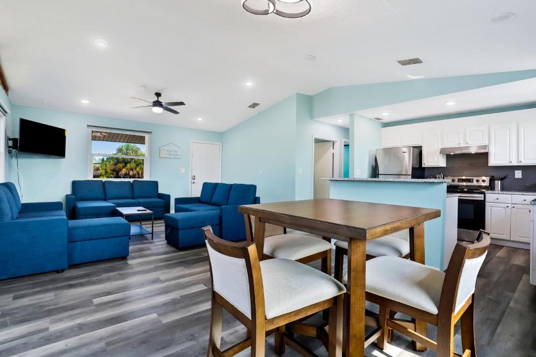 Photo of Livingroom in Pine Island
