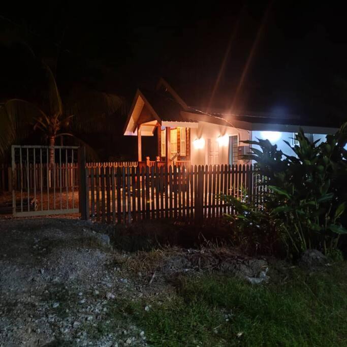 Photo of Buildings in Kampung Sungai Baharu Rungkup