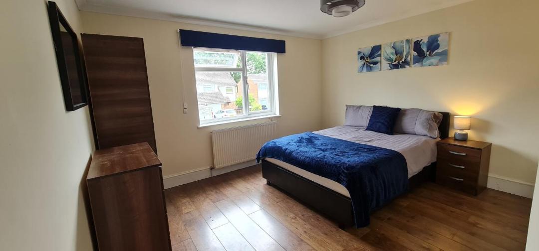 Photo of Bedroom in Byfleet