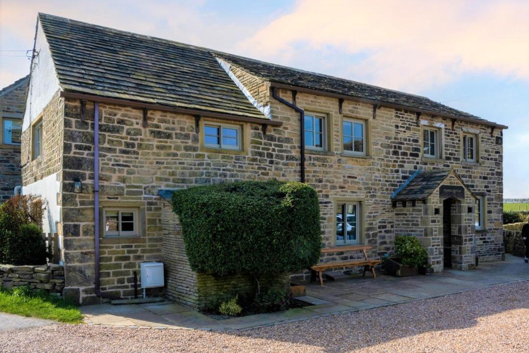 Photo of Others in Lepton