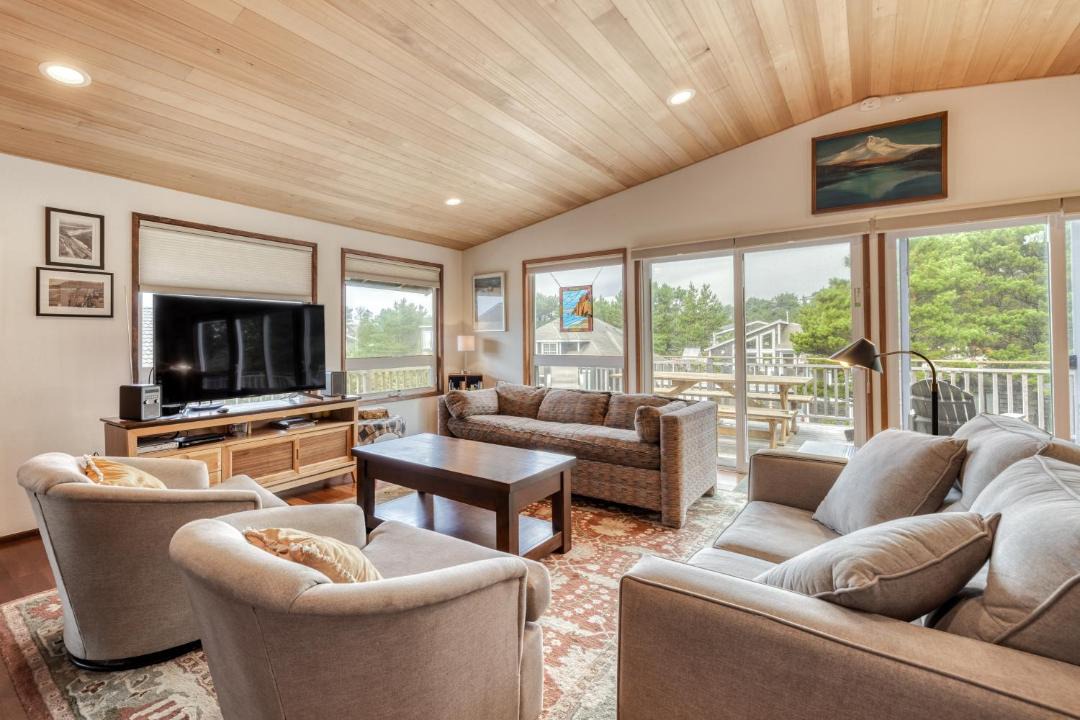 Photo of Livingroom in Manzanita