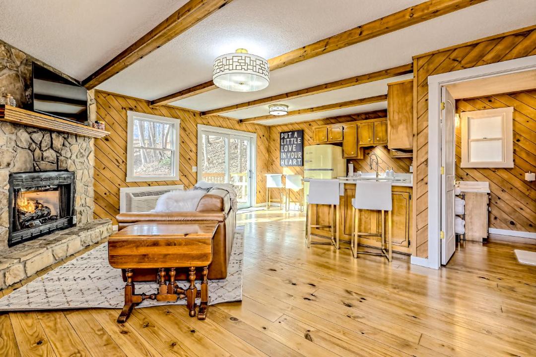 Photo of Livingroom in Blairsville