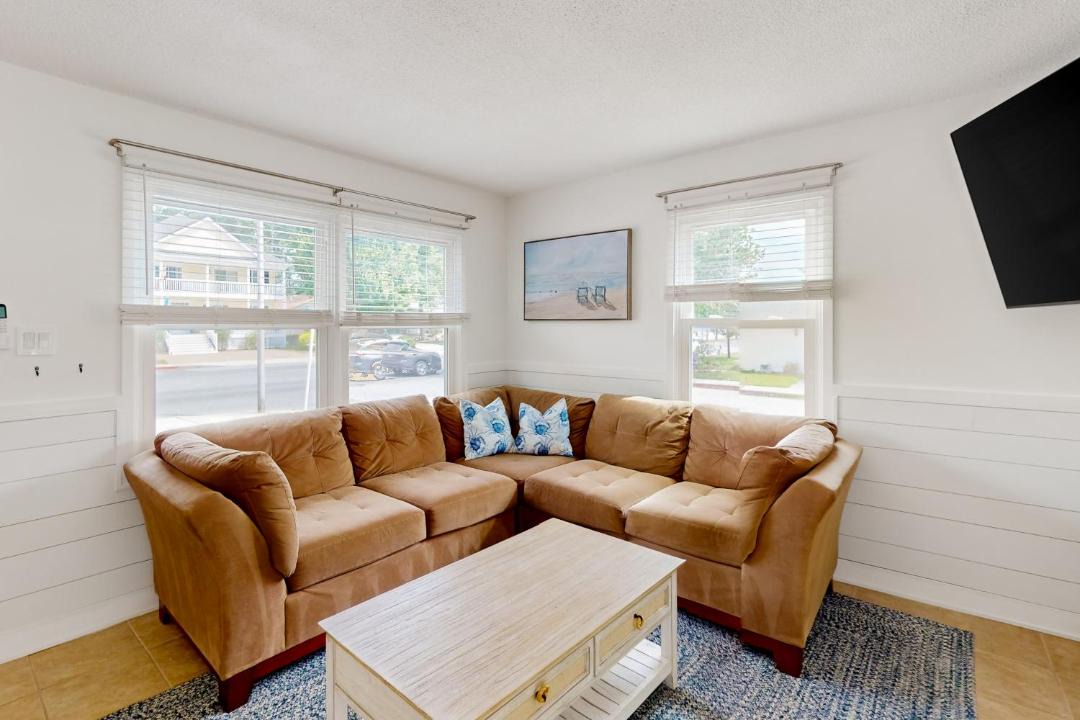 Photo of Livingroom in Caine Woods