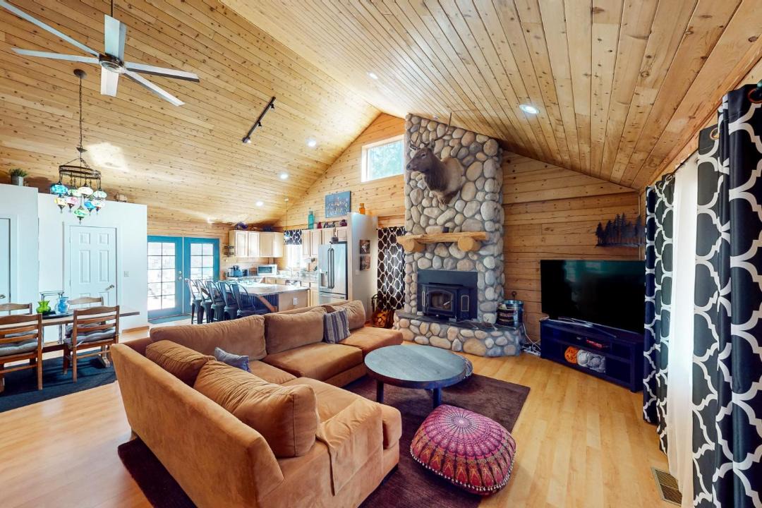 Photo of Livingroom in Forest Meadows