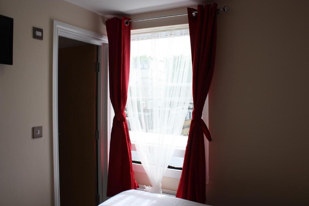 Photo of Others in Earl's Court