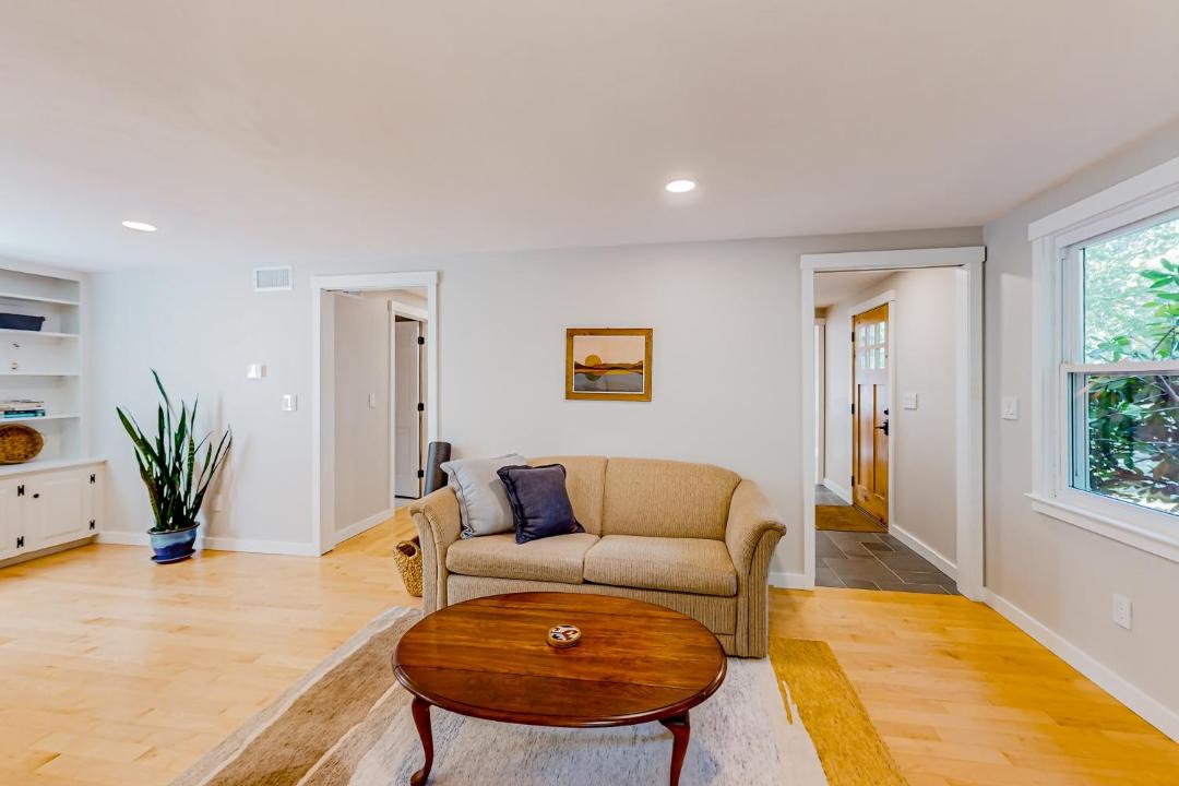 Photo of Livingroom in Cataumet