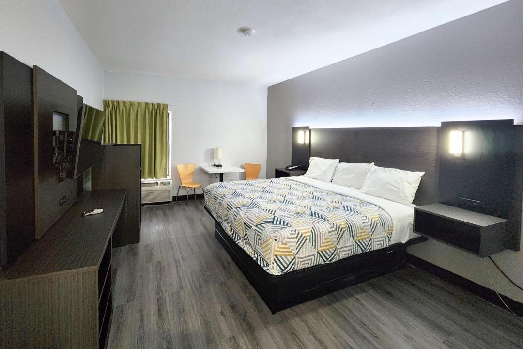 Photo of Bedroom in Pine Bluff