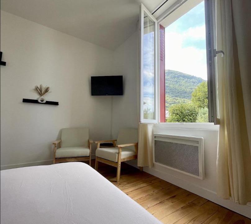 Photo of Bedroom in Pierrefitte-Nestalas