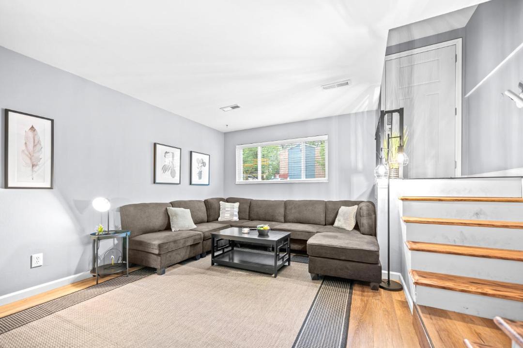 Photo of Livingroom in St. Charles
