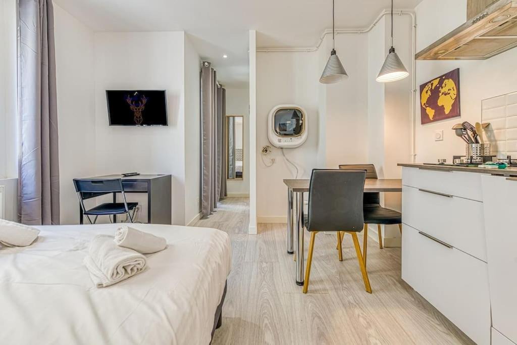 Photo of Others in Quartier Capuche-Allies