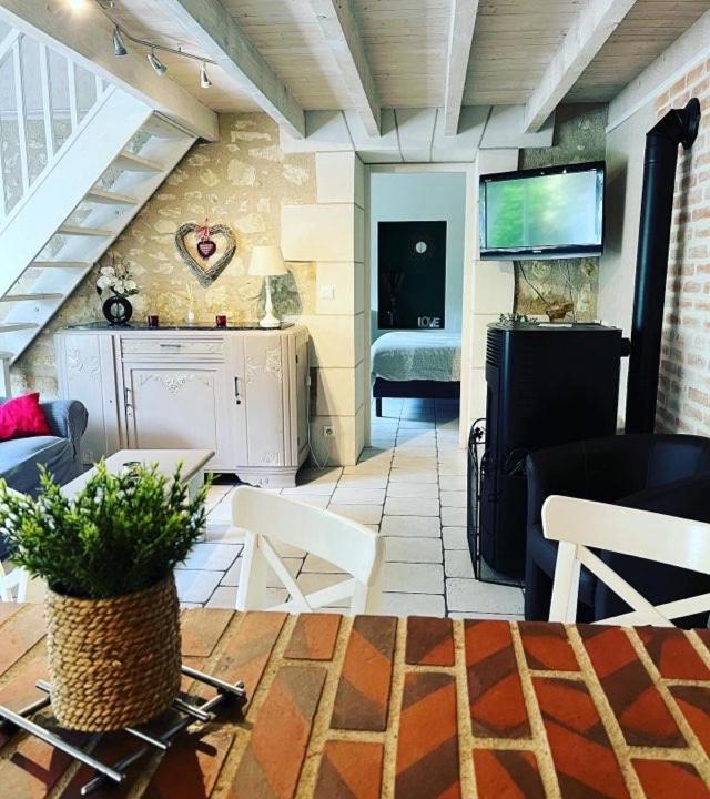 Photo of Others in Thesee