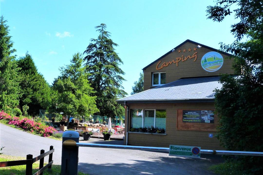 Photo of Buildings in Besse-en-Chandesse