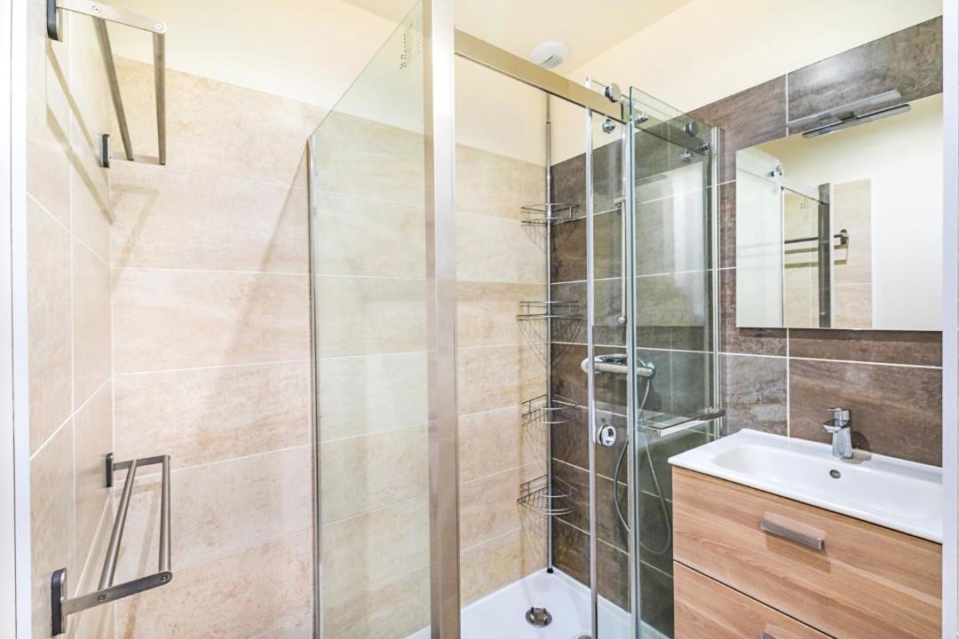 Photo of Bathroom in Downtown Angers