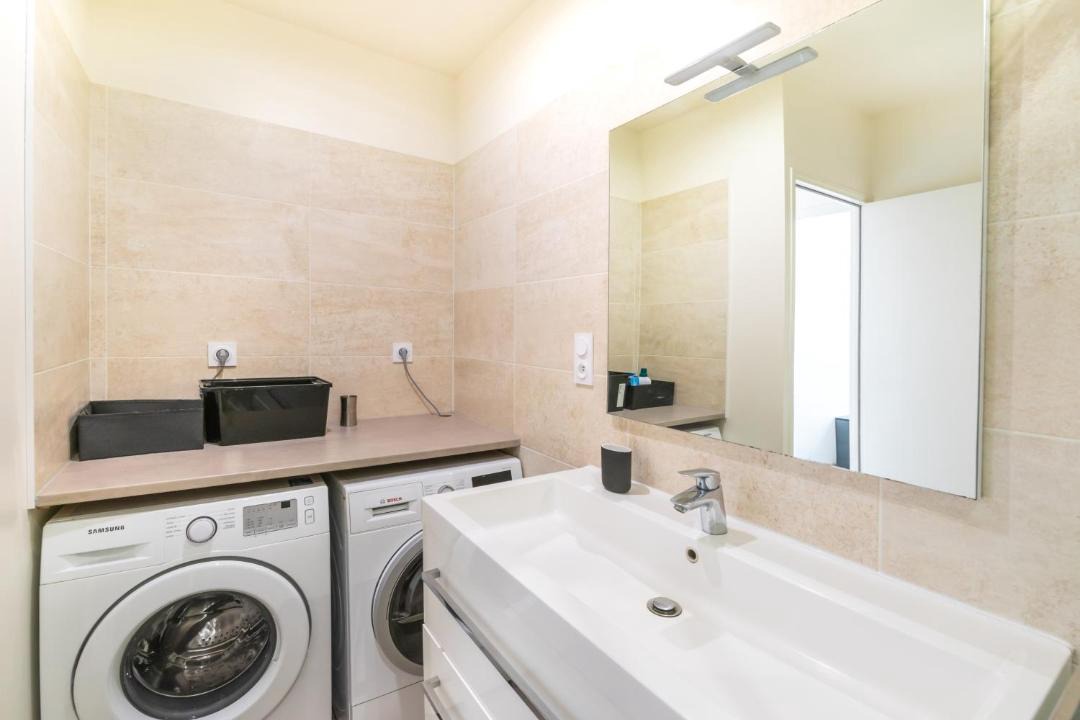 Photo of Bathroom in Downtown Angers