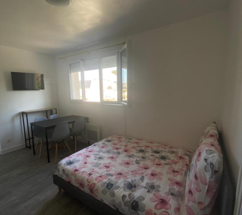 Photo of Others in Palaiseau