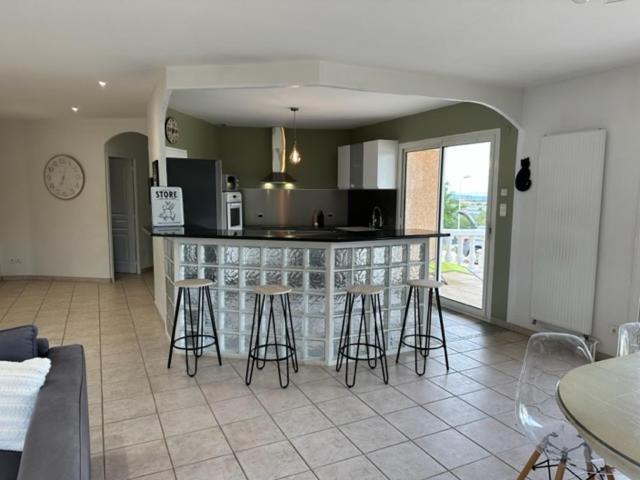 Photo of Others in Veranne