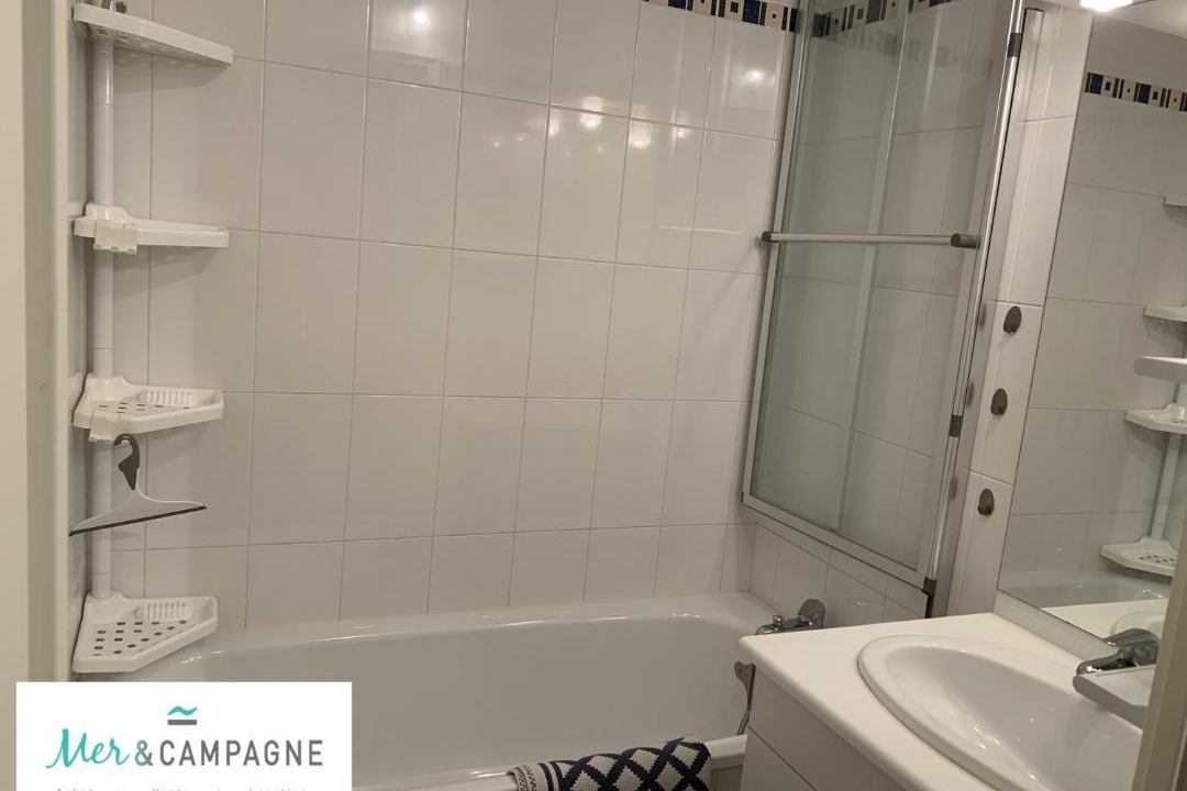 Photo of Bathroom in Fort-Mahon-Plage