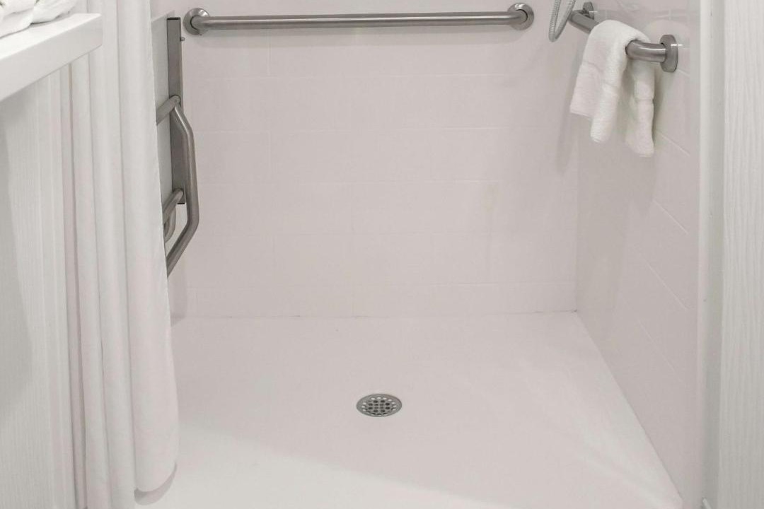 Photo of Bathroom in Hartwell