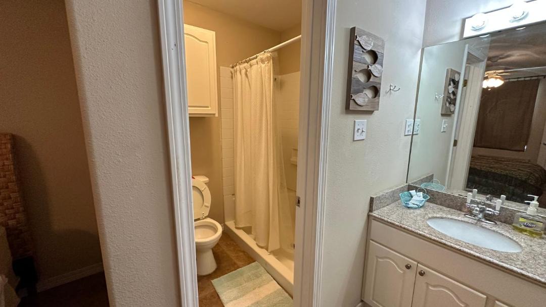 Photo of Bathroom in Boothville-Venice