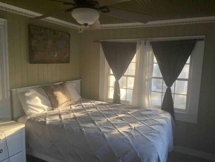 Photo of Bedroom in La Porte