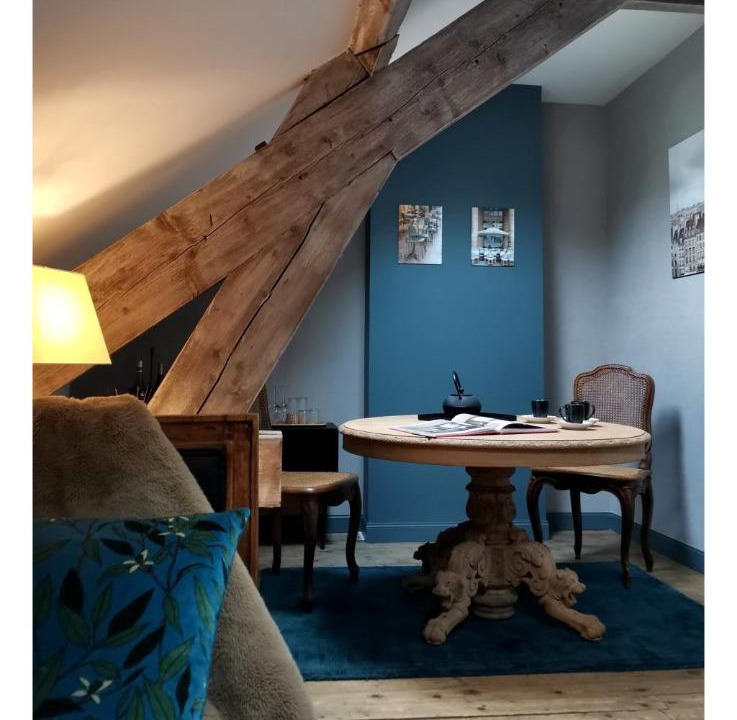 Photo of Others in Les Veneurs