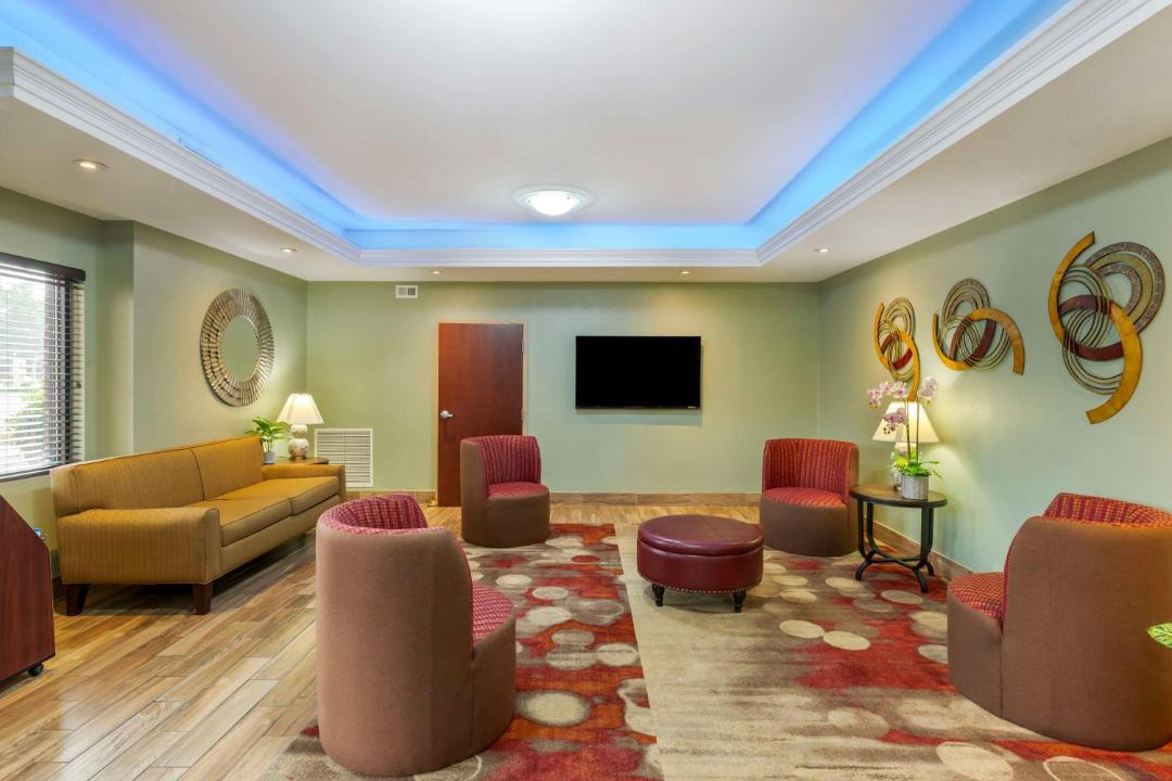 Photo of Livingroom in Hopewell