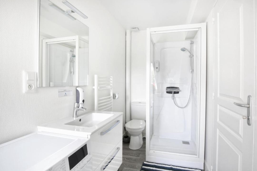 Photo of Bathroom in Equeurdreville-Hainneville