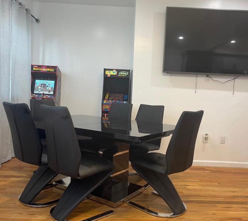 Photo of Others in Williamsbridge