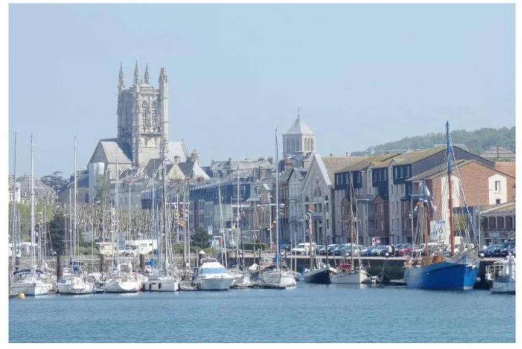 Photo of Others in Colleville