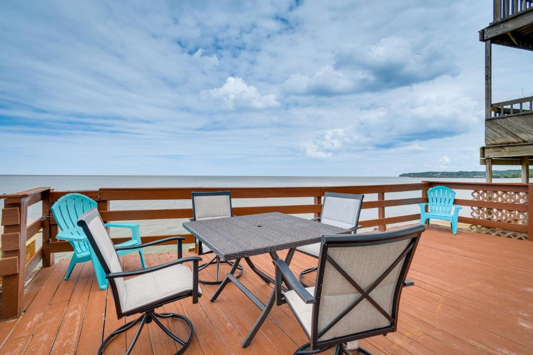 Photo of Patio Balcony in East Irondequoit