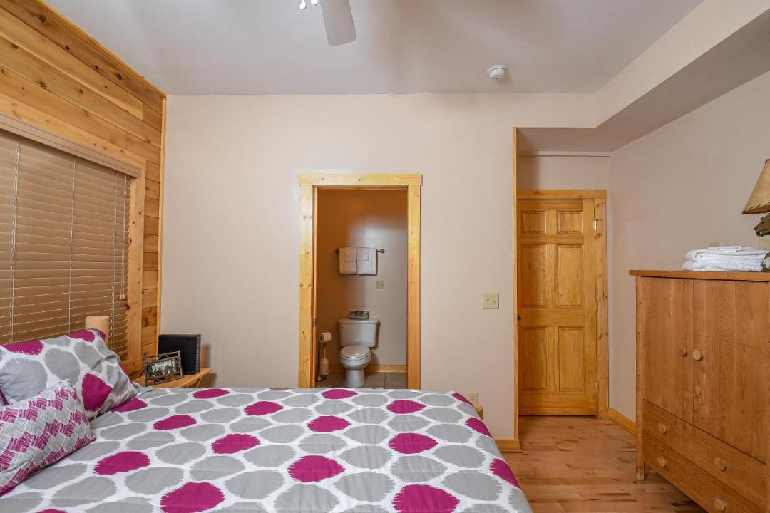 Photo of Bedroom in McHenry