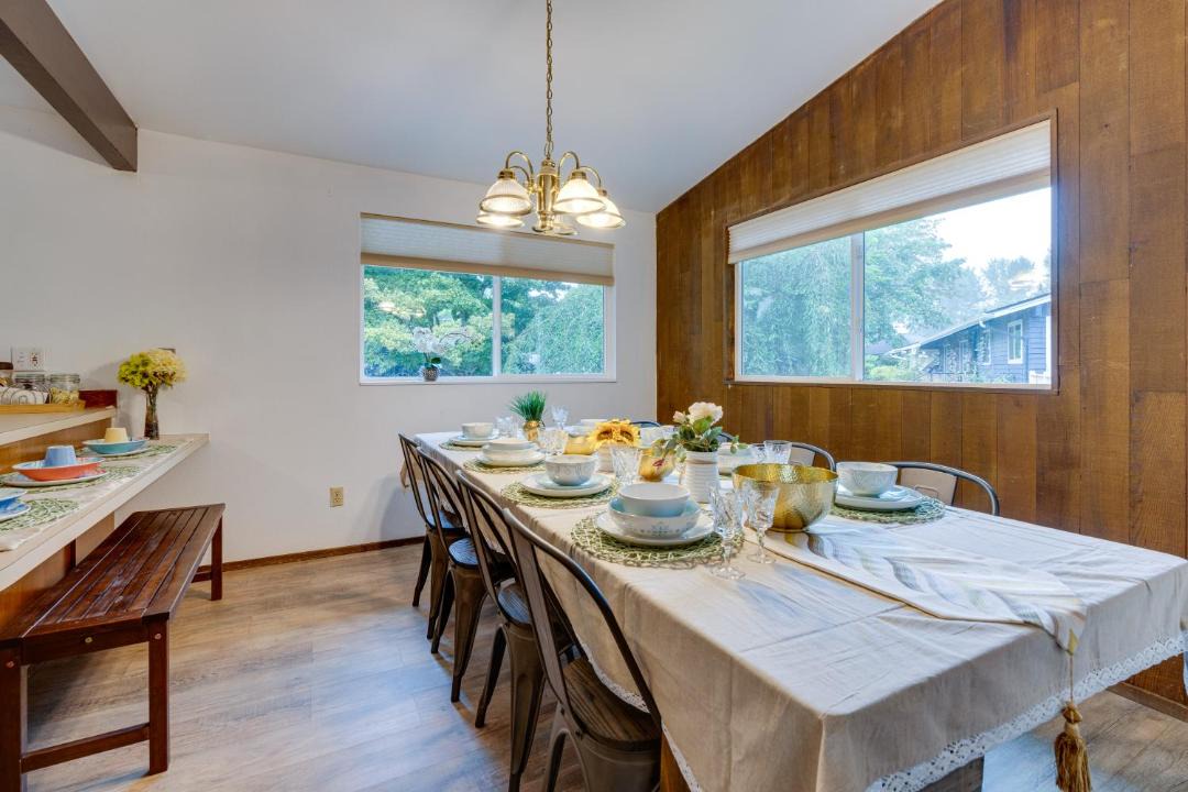 Photo of Livingroom in Lake Forest Park